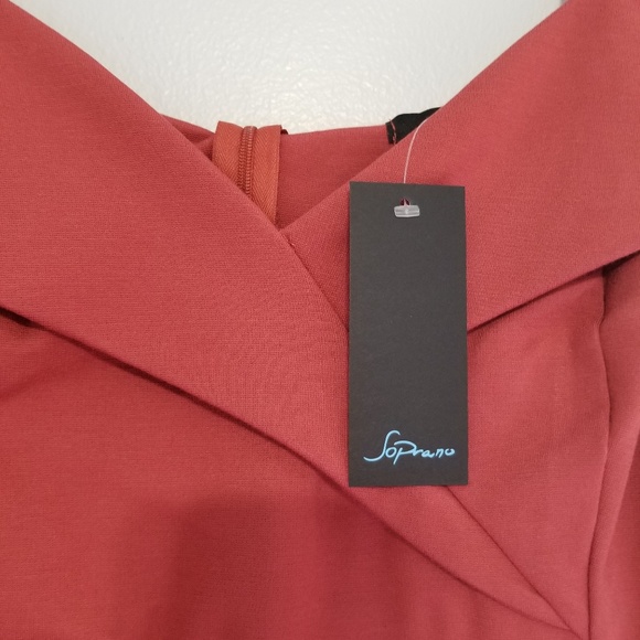 Soprano Cold Shoulder Bodycon Dress Large - Picture 5 of 5